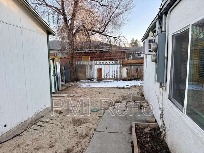 Foto del edificio - 1931 Valley Rd