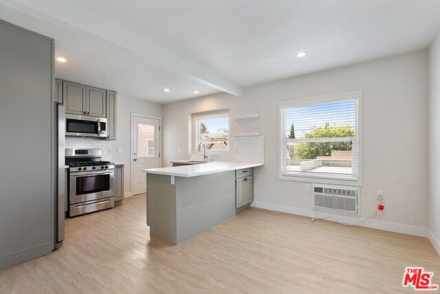 Building Photo - 5456 San Vicente Blvd
