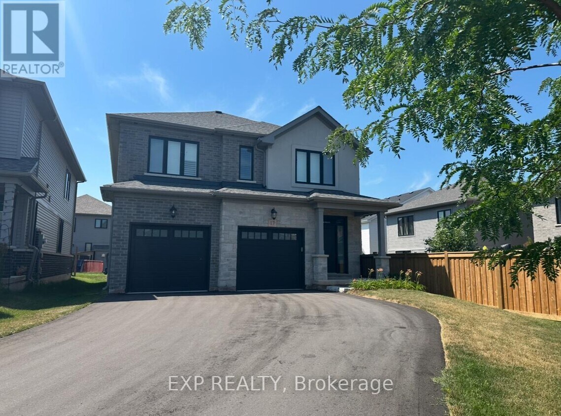 Primary Photo - 17 Vinifera Dr