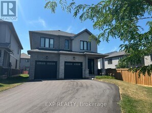 Building Photo - 17 Vinifera Dr