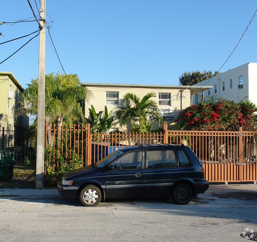 Primary Photo - 1319 NW 60th St