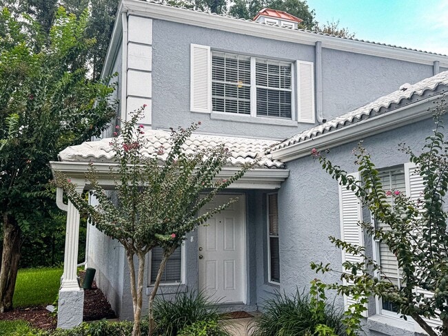 Foto del edificio - Beautiful 2/2 Townhouse with one car garag...