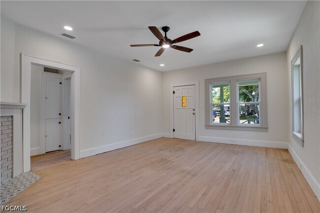 Foto del edificio - 4058 39th Ave N