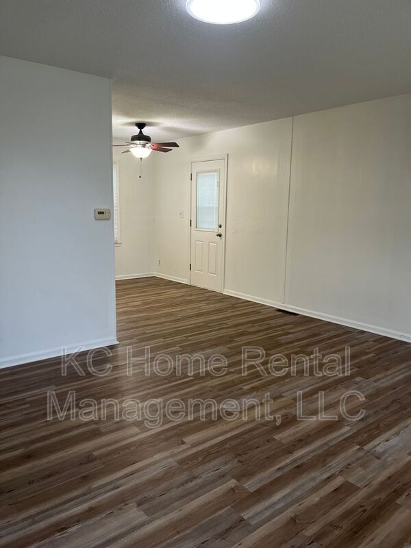 Foto del edificio - 805 W 39 St N