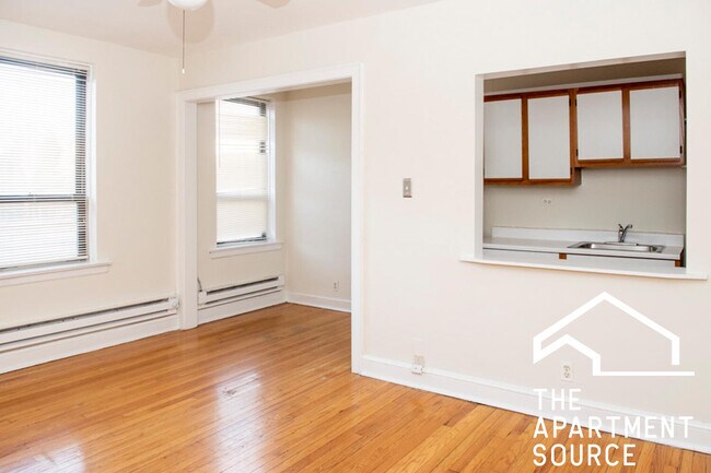 Foto del edificio - 3345 N Marshfield Ave