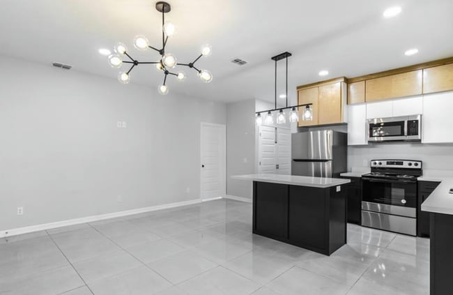 Building Photo - 3813 N Mezcal Dr