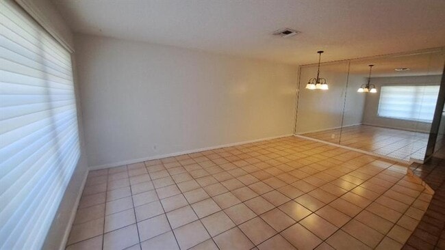 Building Photo - 2622 NW 82nd Terrace