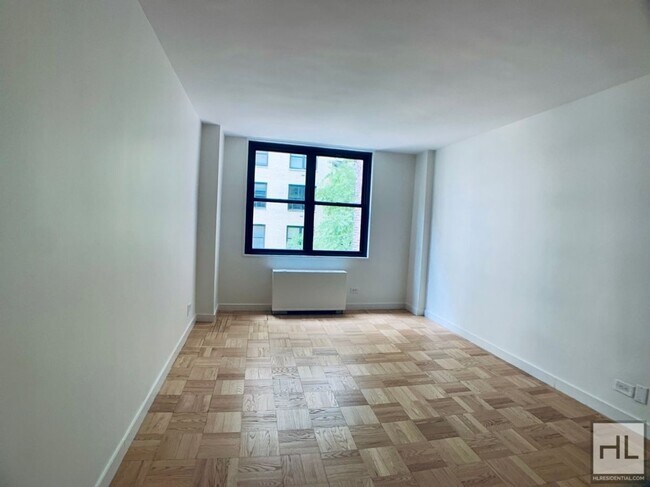 Foto del edificio - EAST 49 STREET