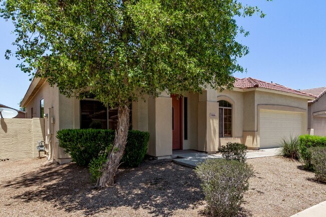 Building Photo - Single Story Large open floor plan home