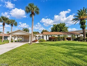 Building Photo - 4272 Island Cir