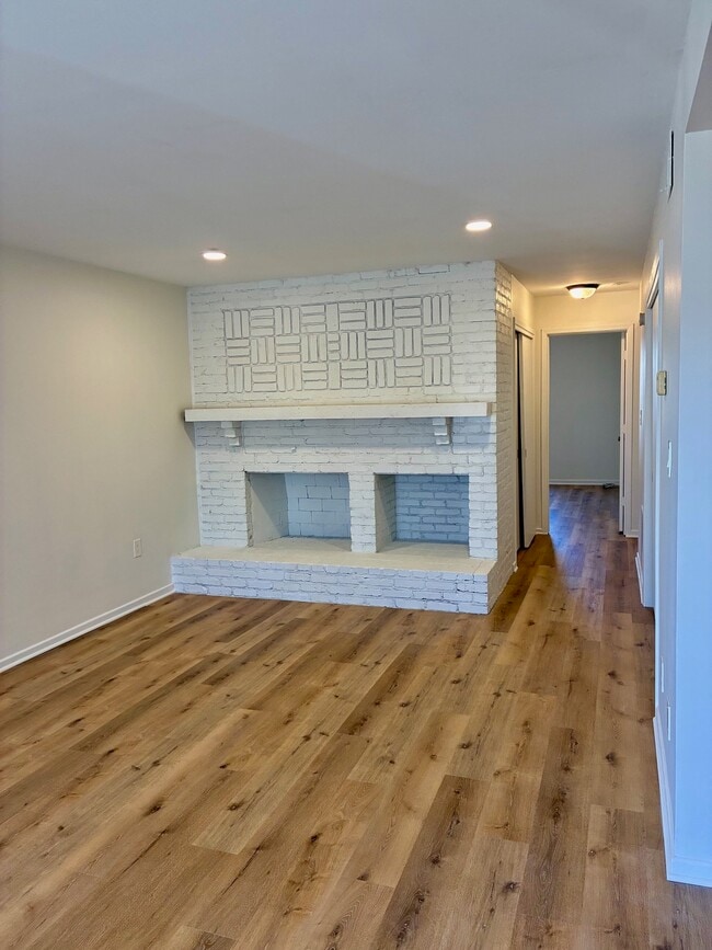 Building Photo - 3408 SW Burnett Rd