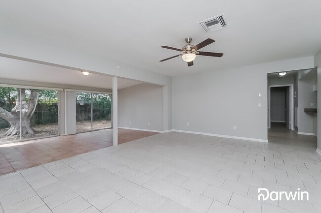 Building Photo - 7336 Acorn Cir, Spring Hill, FL 34606