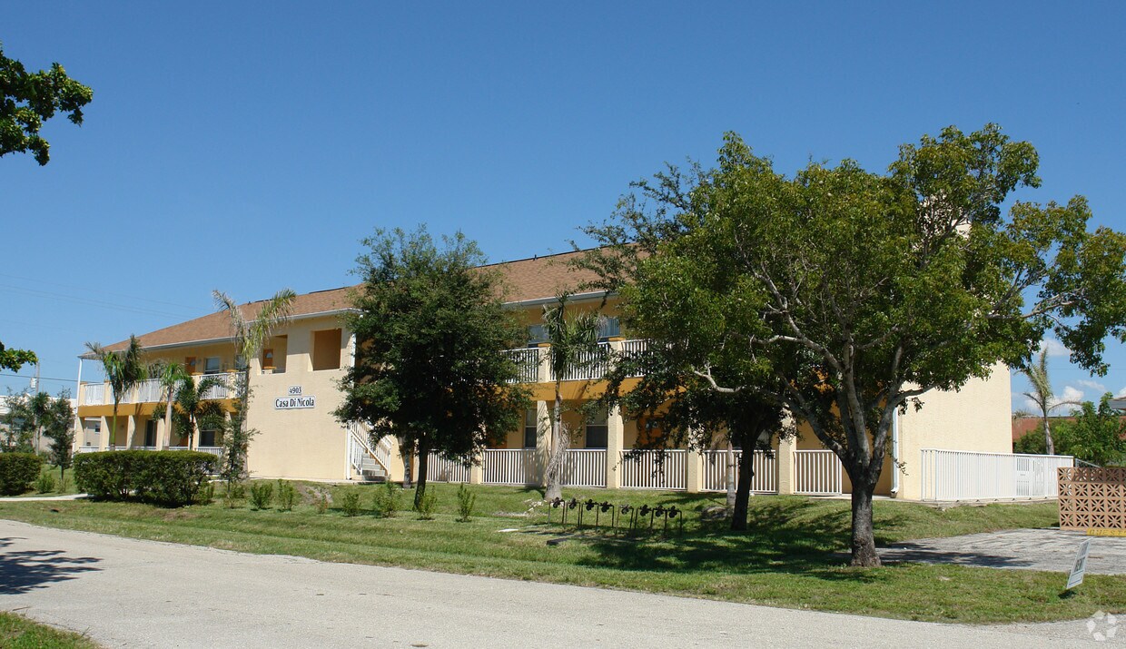 Building Photo - 4903 York St