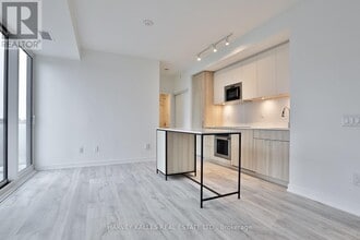 Building Photo - 215 Lakeshore Rd W