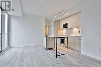 Building Photo - 215 Lakeshore Rd W