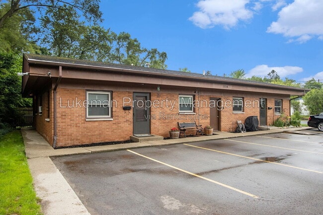 Building Photo - 1524 Henson Ave