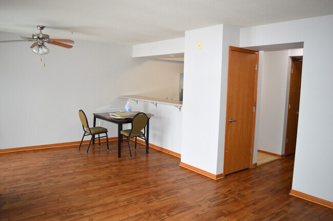 Foto del edificio - 2824 Pleasant View Rd