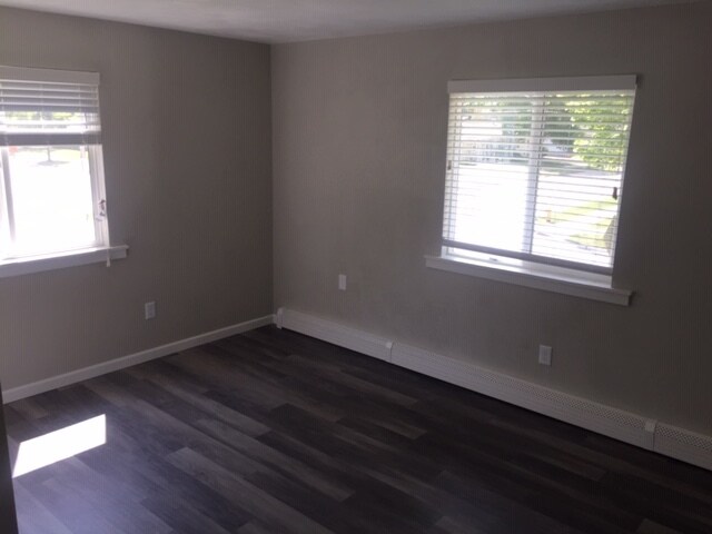 Building Photo - 1800 W Pershing St