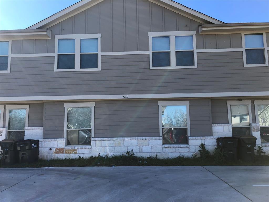 Foto principal - 2212 Creekside Ln