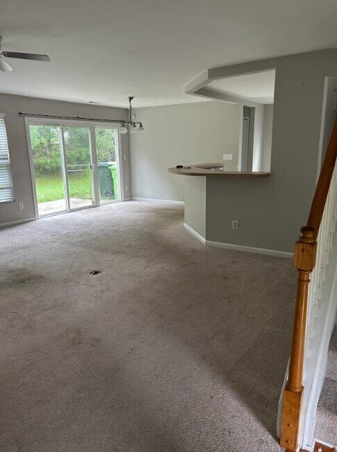 Foto del edificio - Stunning 4-bedroom, 2.5-bathroom home loca...