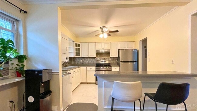 Building Photo - 363 Cranbury Rd