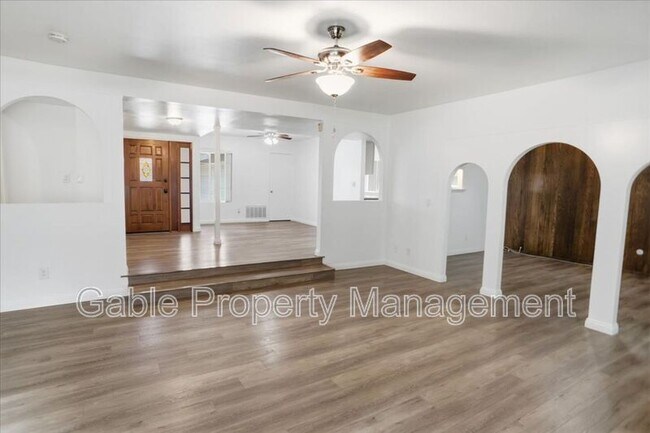Foto del edificio - 27277 Garza Dr