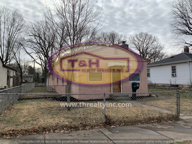 Building Photo - 1503 E Markwood Ave