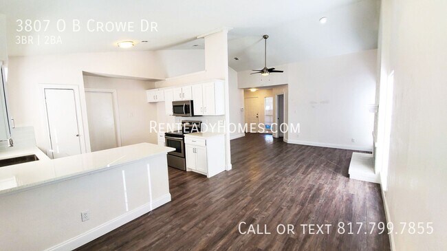 Building Photo - 3807 O B Crowe Dr