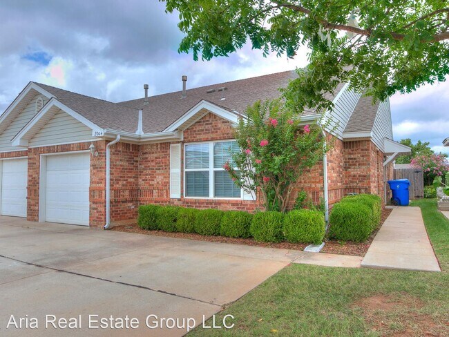 Foto del edificio - 3 br, 2 bath House - 2004 24th Ave. SE