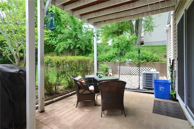 Foto del edificio - 1470 Cranston St
