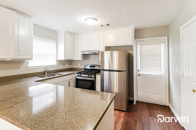Foto del edificio - 3840 Buffington Pl