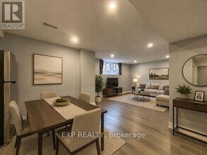 Building Photo - 52 Herefordshire Cres
