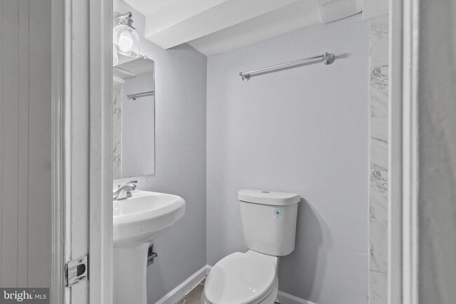 Building Photo - 18 Armor Ct