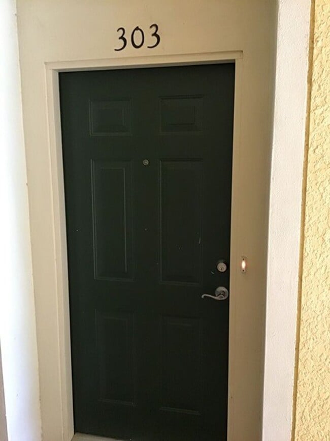 Foto del edificio - 6240 Contessa Dr