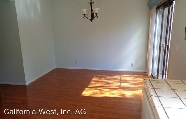 Building Photo - 2 br, 1.5 bath House - 1157 CLEVENGER