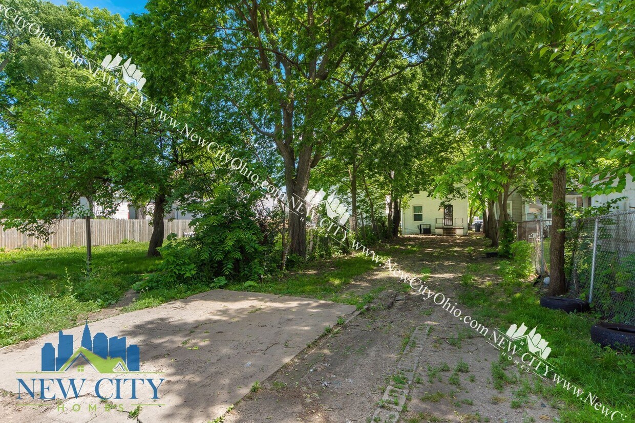 Building Photo - Freshly Renovated 3 Bedroom Home in Frankl...