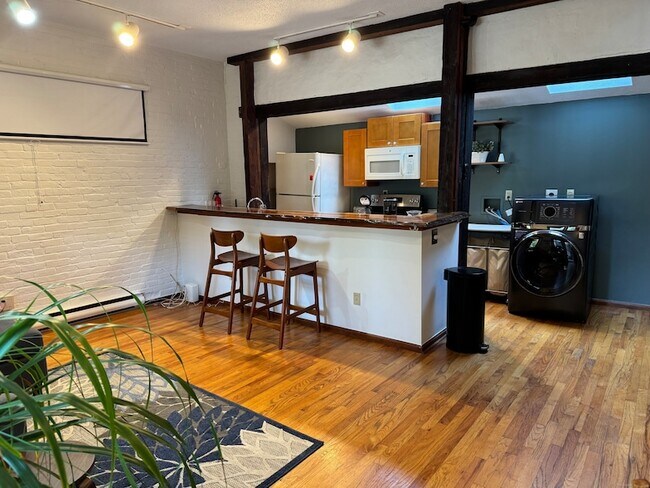 Building Photo - 29 Eld St
