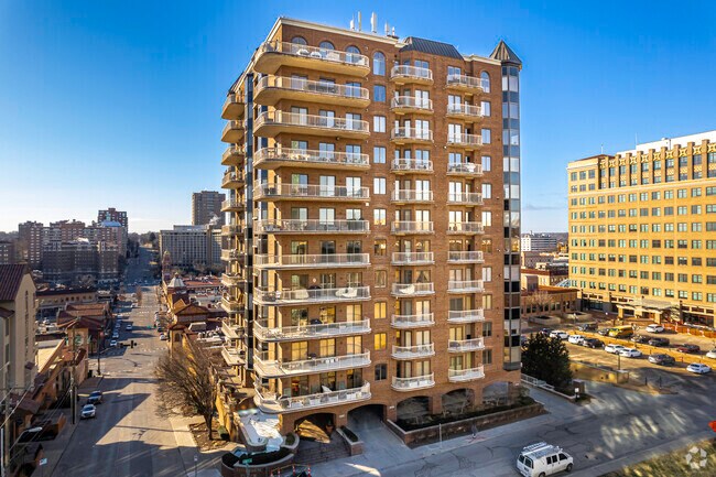 Foto del edificio - Townsend Place Condominiums