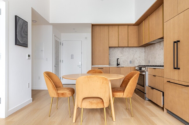 Foto del edificio - 655 Union St