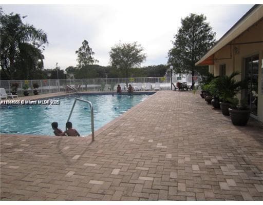 Foto del edificio - 3600 N 56th Ave