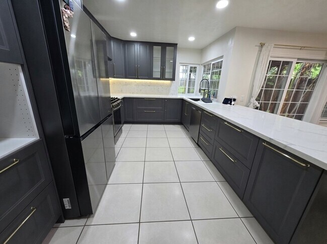 Foto del edificio - 19 Rolling Ridge Dr