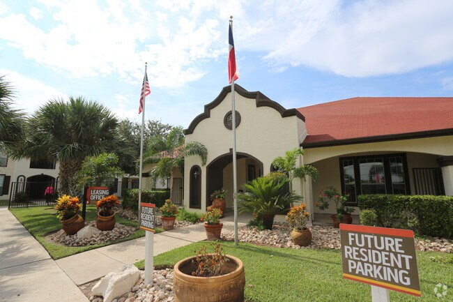 La Mansion Luxury Apartment Homes Apartments Brownsville Tx Leasing Office La Mansion Luxury Apartment Homes