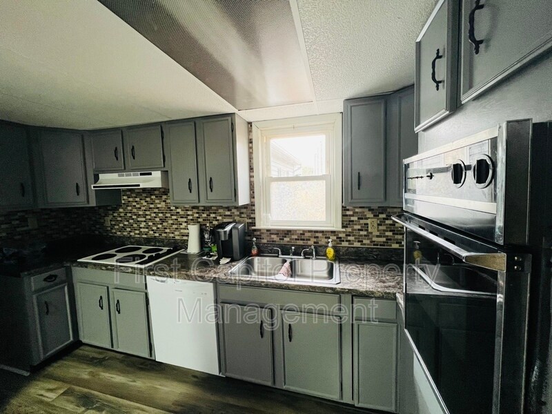 Primary Photo - 111 3rd St