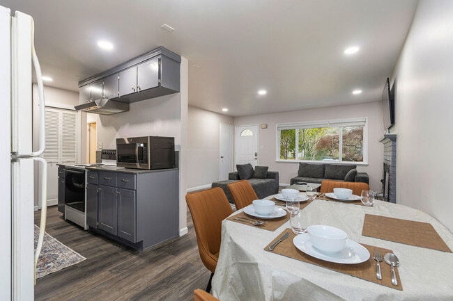 Foto del edificio - 19122 3rd Dr SE