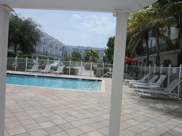 Foto del edificio - 2100 Van Buren St