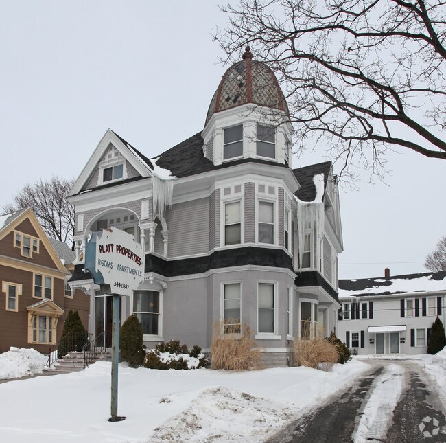 128130 W Main St, Batavia, NY 14020 Apartments Batavia, NY