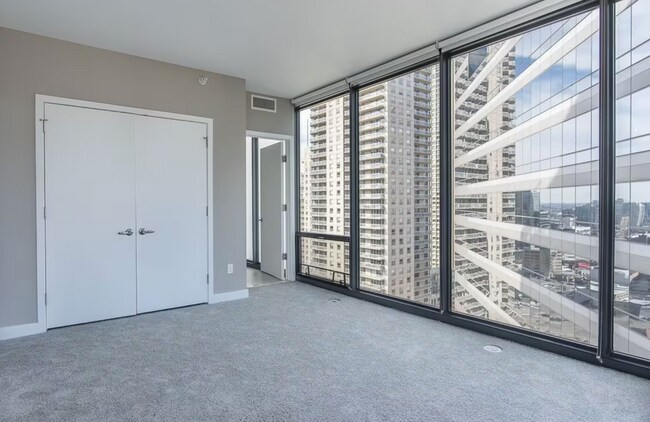 Foto del edificio - 507 N State St