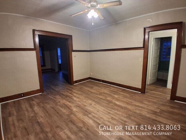 Foto del edificio - 622 E 6th St