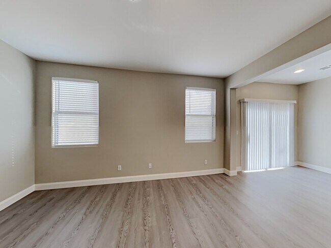 Building Photo - 6383 Foxlyn Ave