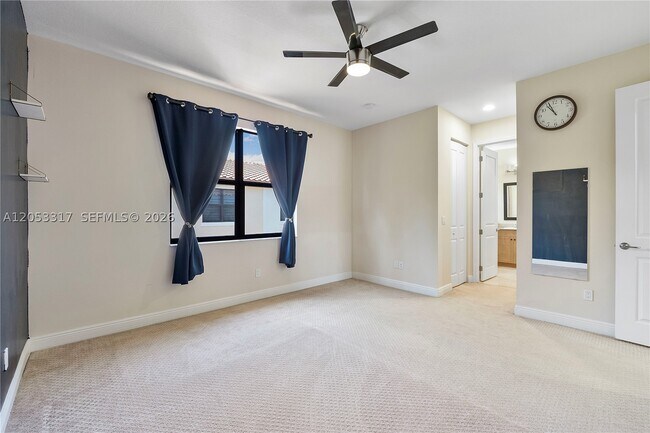 Foto del edificio - 20914 NW 1st Dr